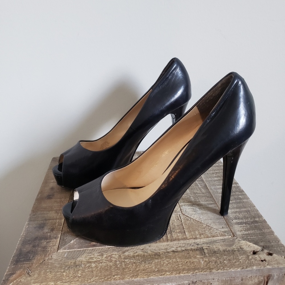 Guess Platform Pump